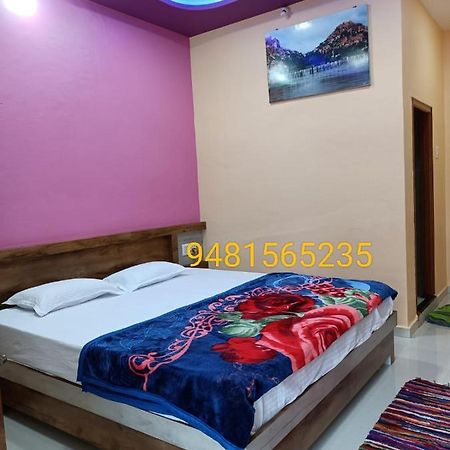Abhi Homestay Hampi Luaran gambar