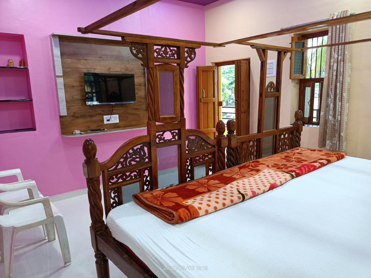 Abhi Homestay Hampi Luaran gambar