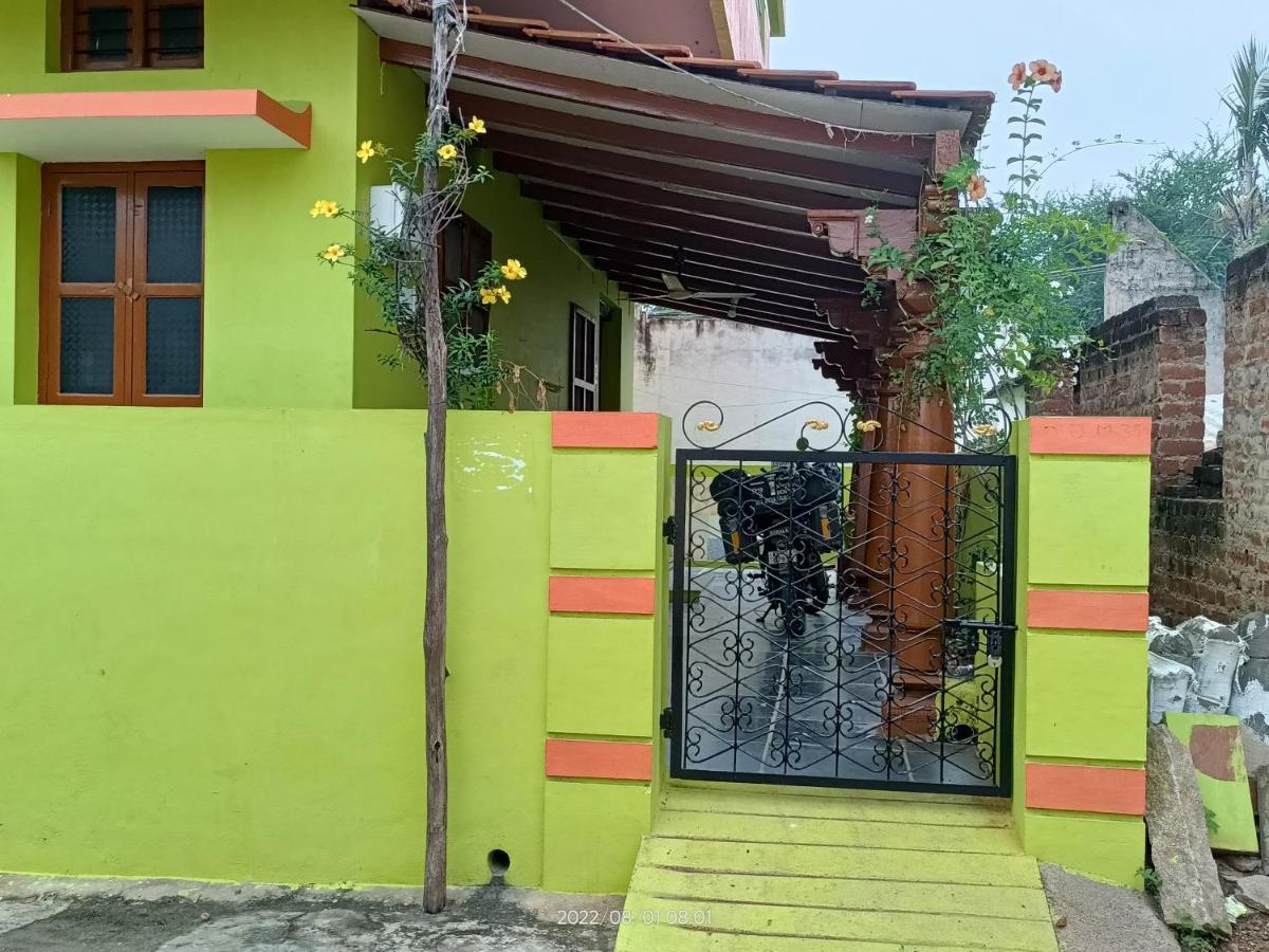 Abhi Homestay Hampi Luaran gambar