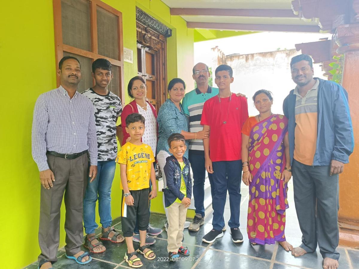 Abhi Homestay Hampi Luaran gambar