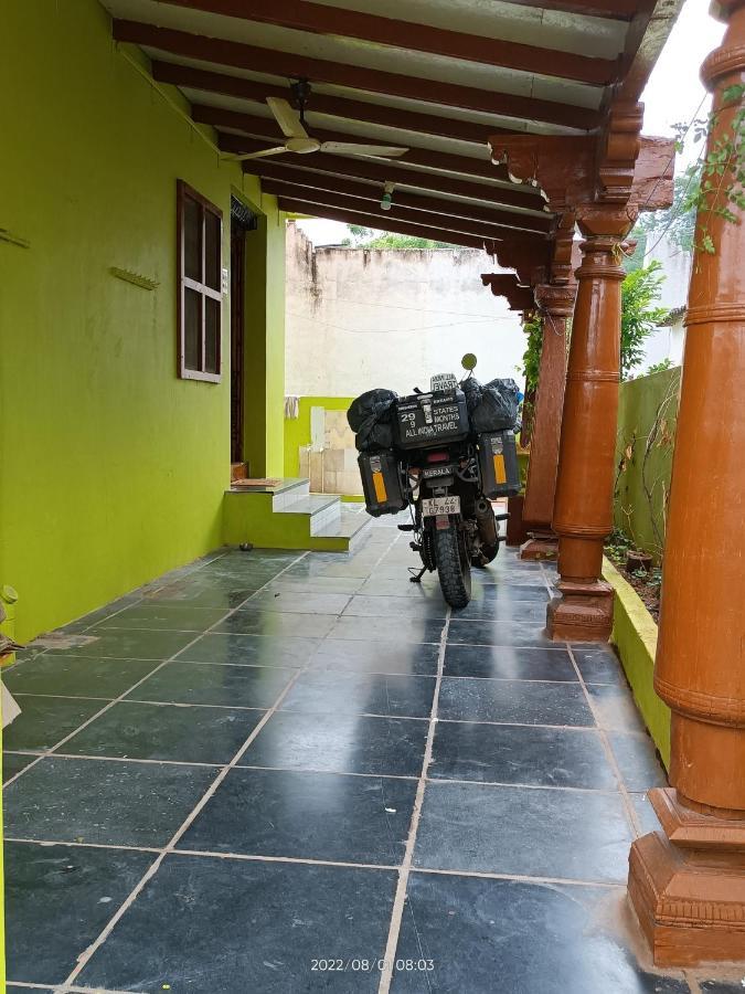 Abhi Homestay Hampi Luaran gambar