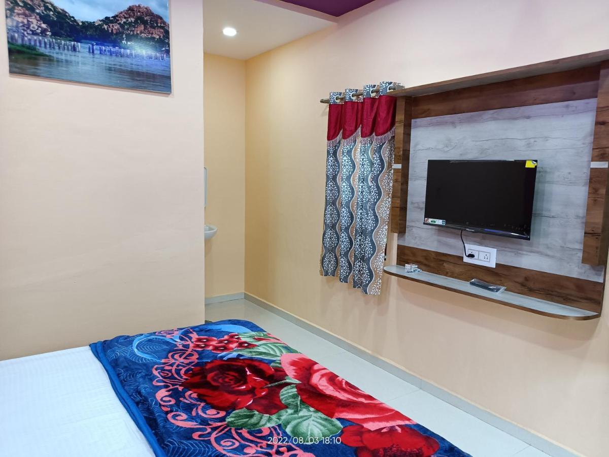 Abhi Homestay Hampi Luaran gambar