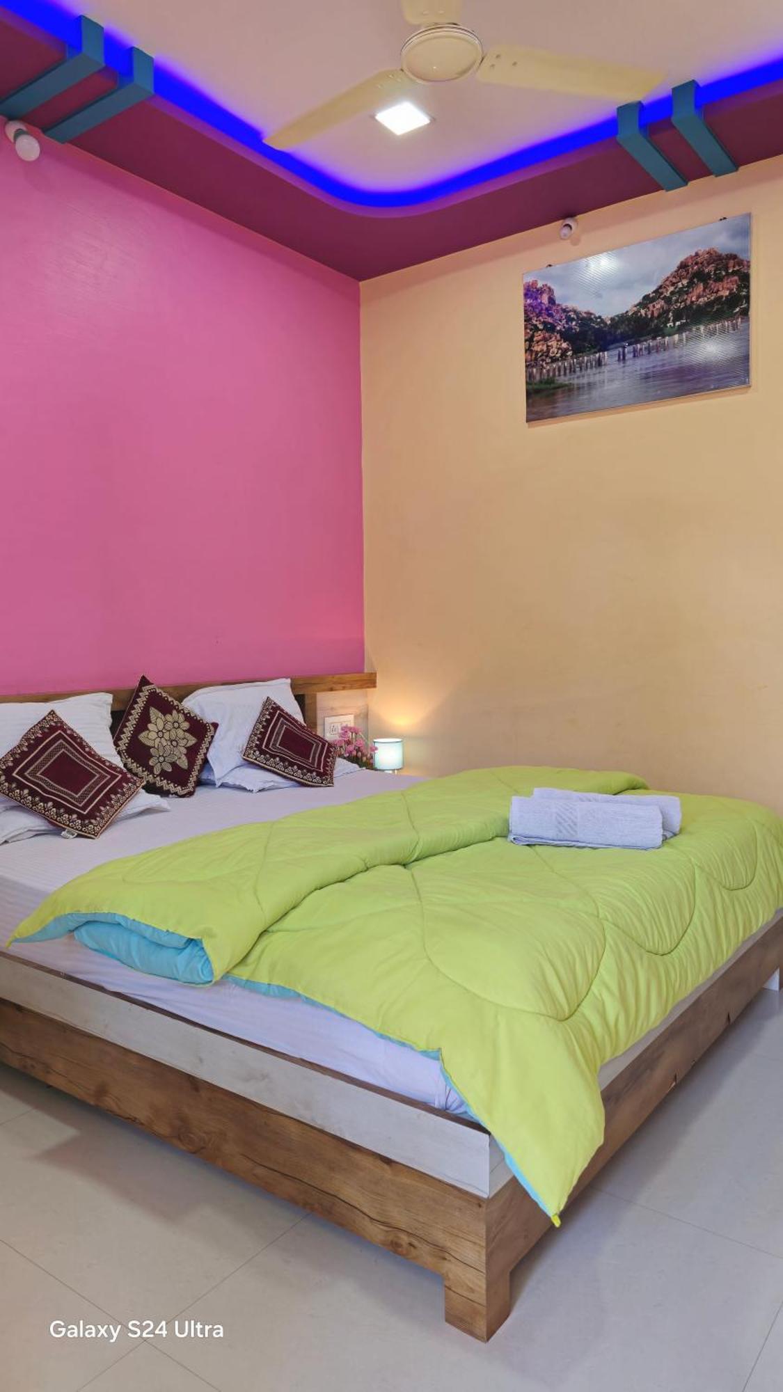 Abhi Homestay Hampi Luaran gambar