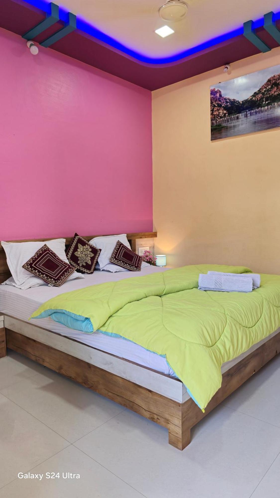 Abhi Homestay Hampi Luaran gambar