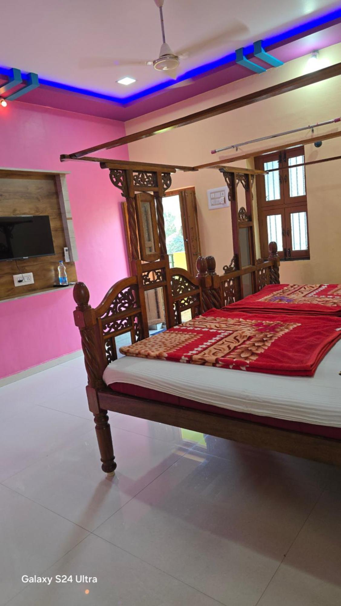 Abhi Homestay Hampi Luaran gambar