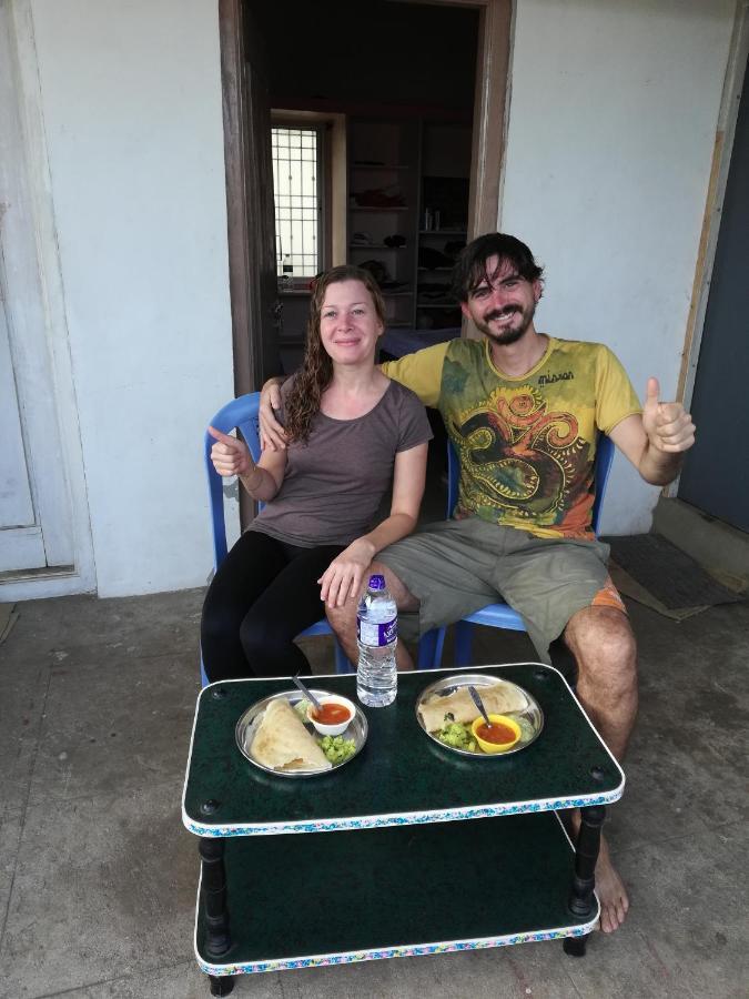 Abhi Homestay Hampi Luaran gambar